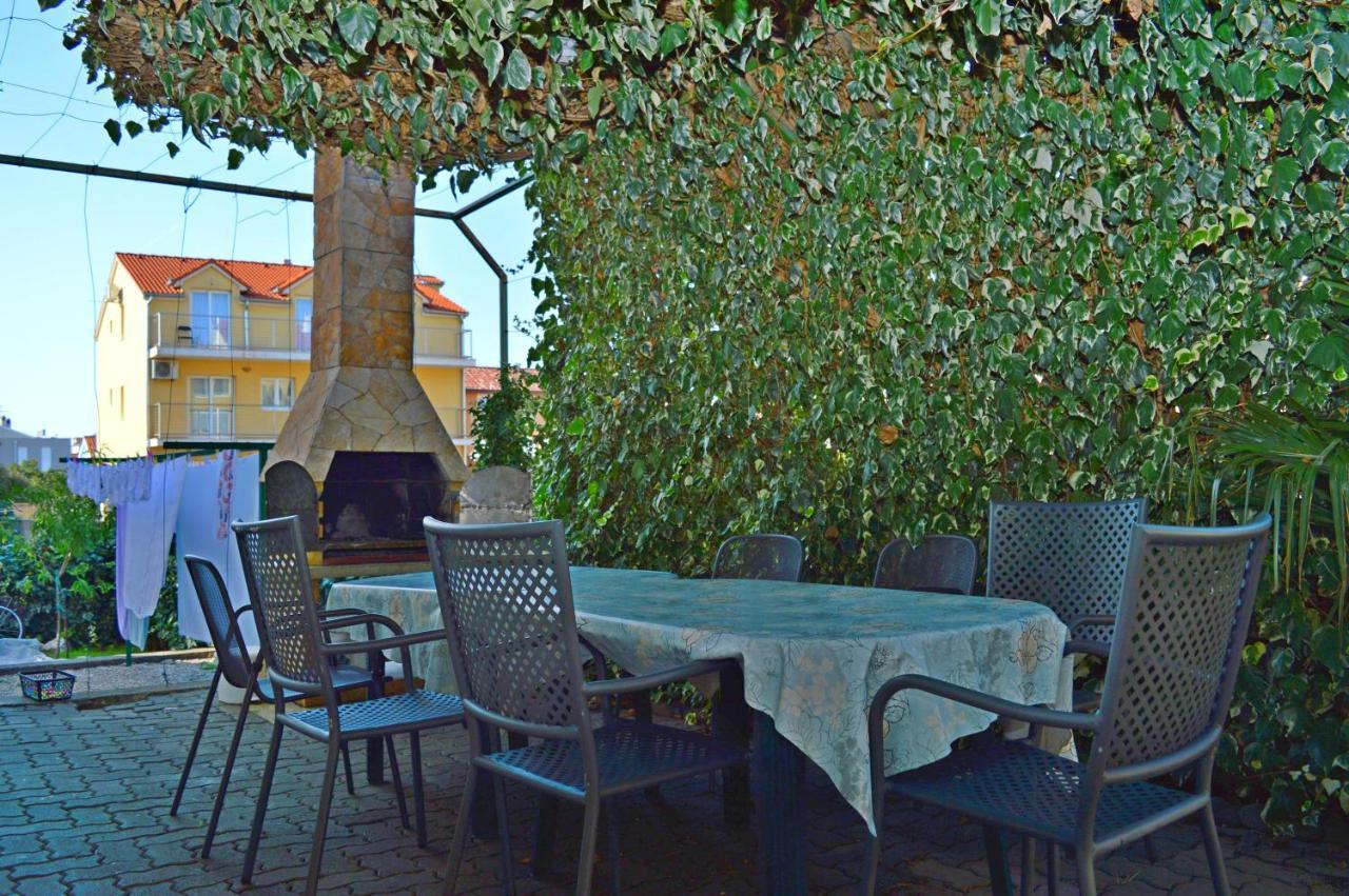 Apartment And Rooms Katica Biograd Na Moru Bagian luar foto