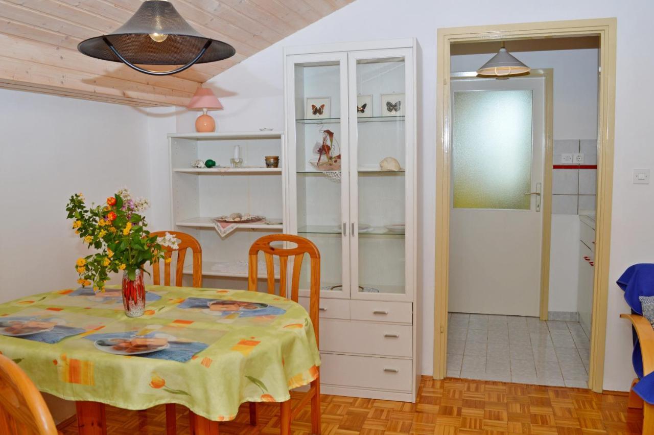 Apartment And Rooms Katica Biograd Na Moru Bagian luar foto