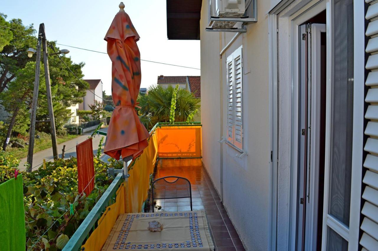 Apartment And Rooms Katica Biograd Na Moru Bagian luar foto